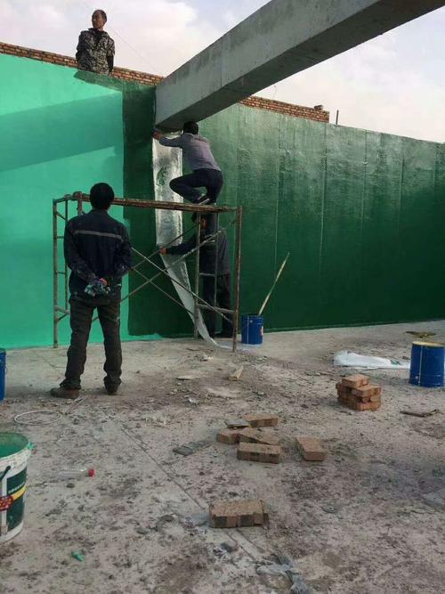 华南热作学院针对老旧车间地面普遍存在的起砂、裂缝问题